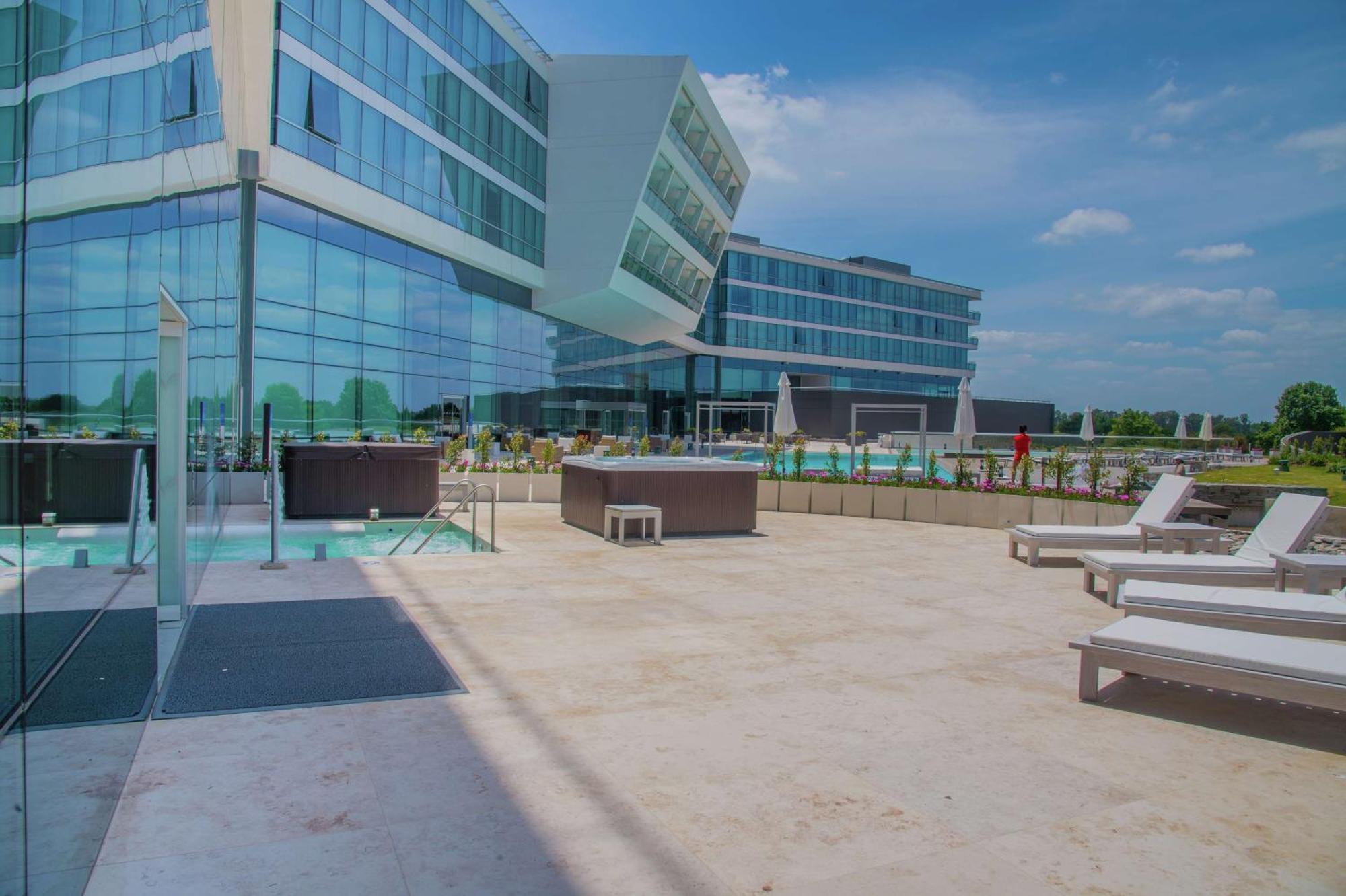 Hotel Hilton Pilar Exterior foto